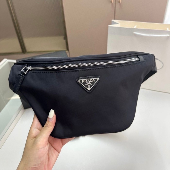 TAS PINGGANG PRIA BRANDED IMPORT / WAISTBAG PRIA BRANDED BAHAN KULIT / TAS PRIA CASUAL  LIMTED  HIGH