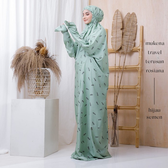 Mukena travel terusan rayon bali dewasa motif rosiana mukena pocong m - Cokelat