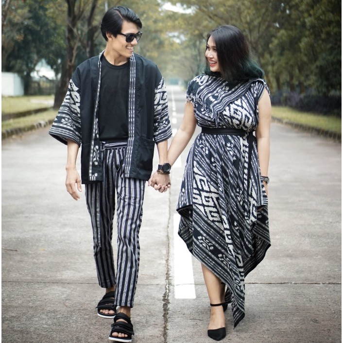 COUPLE TENUN / dress tenun + kimono mahapatih KIMONO PRIA ARYA SALOKA MOTIF TENUN BATIK KAMPUS OUTER