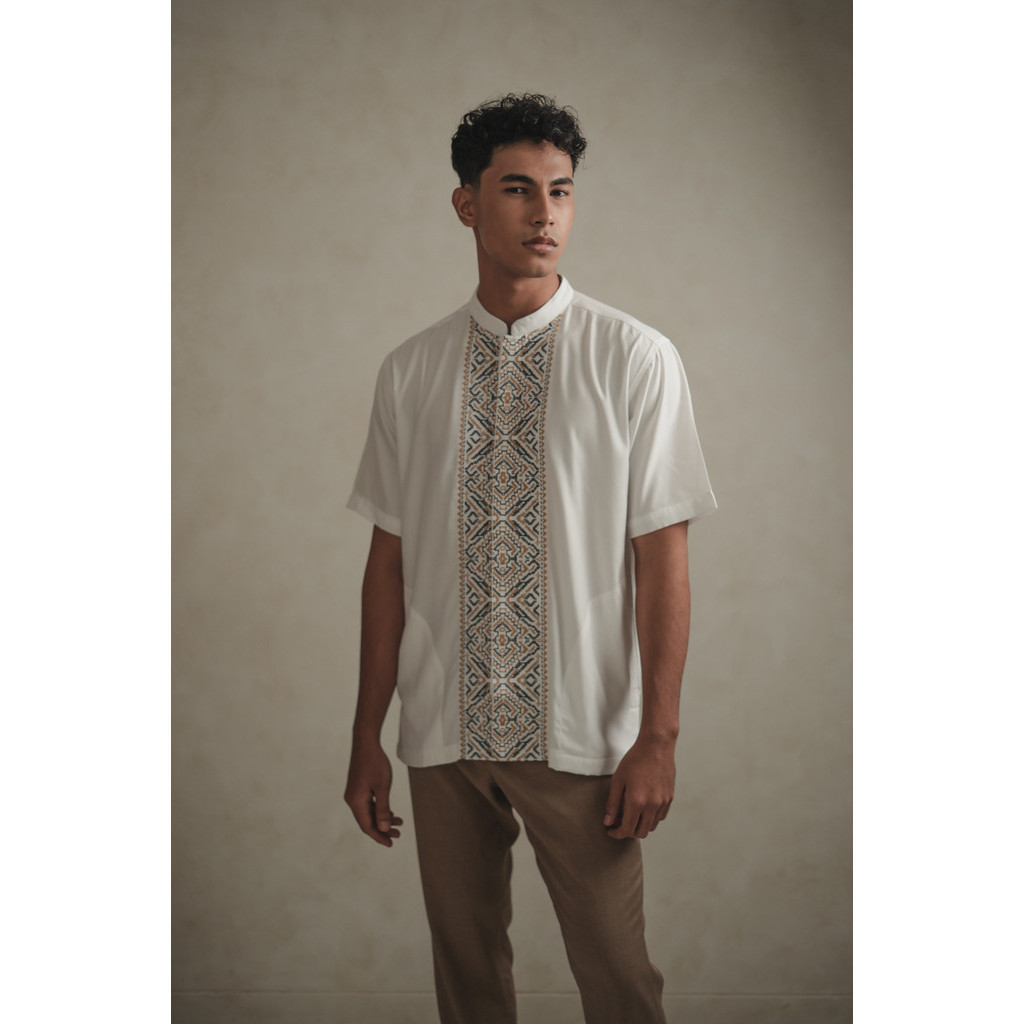 LARUSSO Kemeja Koko Bordir Lengan Pendek Pria - Orange Navy