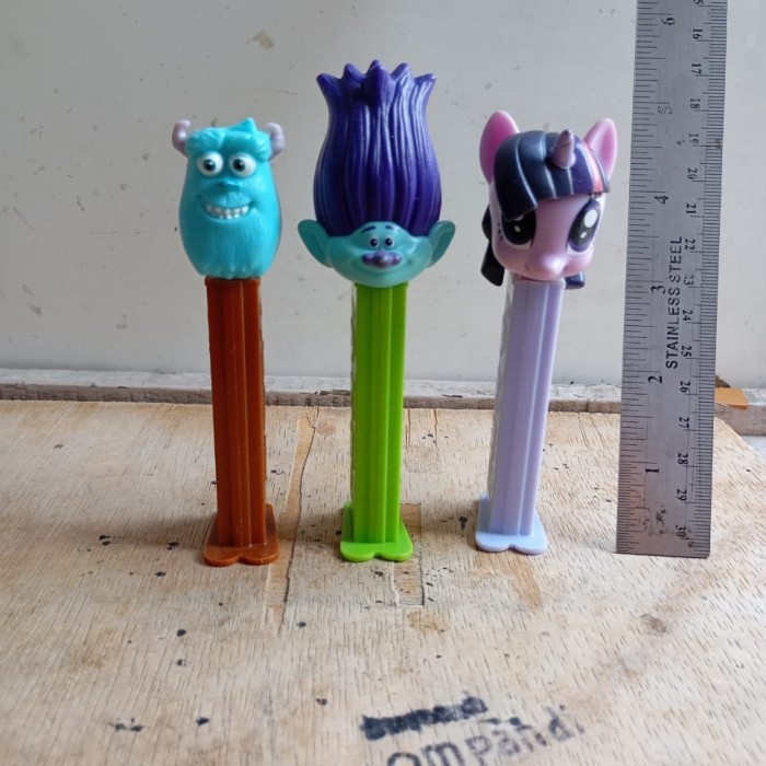 ZS34 3 pcs mainan pez campur trolls dkk