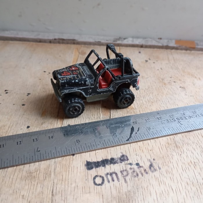 MAINAN diecast majorette Jeep vintage bekas