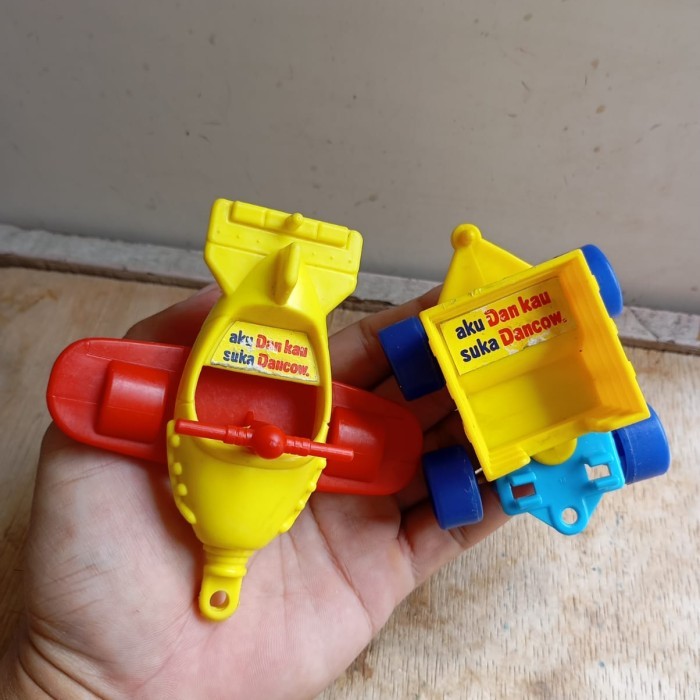 MAINAN 2 pcs mainan plastik hadiah dancow
