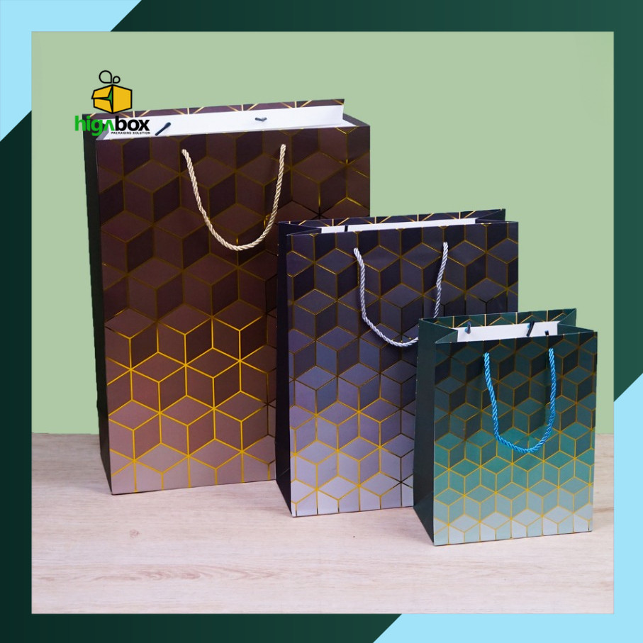 

Paper Bag / Hampers bag / Gift Bag/ Paper bag Kado Hampers / Paperbag Motif Tebal / Tas Kado / Paper Bag Kantong Kertas Karton Tebal Goodie Hampers / Tas Kertas Kemasan Paper bag Mini paperbag souvenir wedding ulang tahun hadiah giftbox | AM01