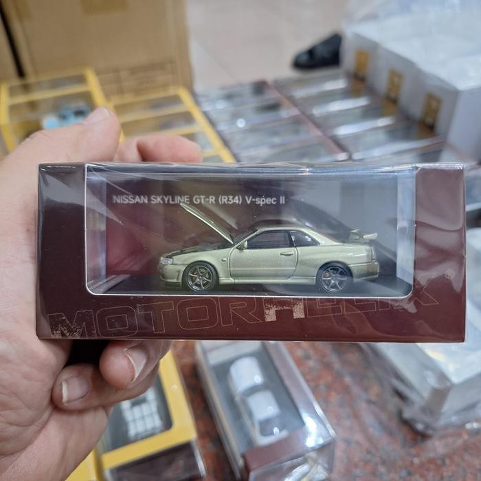 LP2155 Motor Helix Skala 64 Nissan R34 Open Hood Jade Green Edition