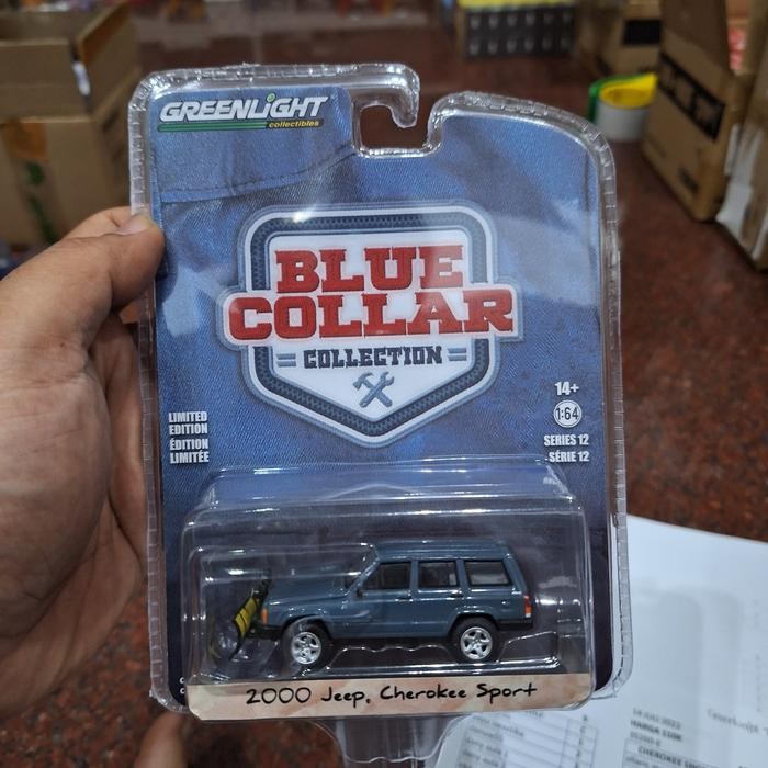 LP2155 Greenlight Skala 64 Cherokee Snow Car