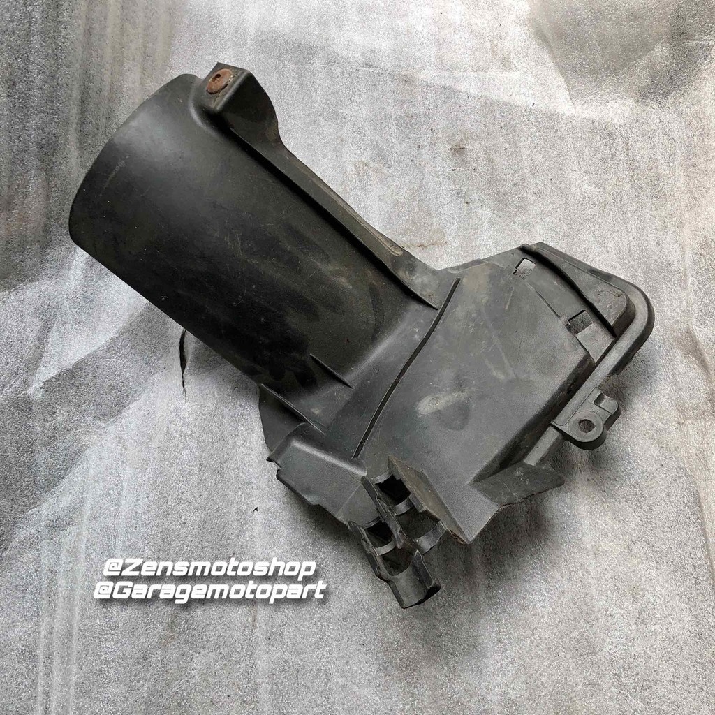 Spakbor Kolong Fender Rear Inner Vario 125 Old KZR Ori Copotan