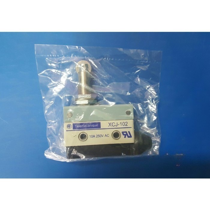 SCHNEIDER TELEMECANIQUE LIMIT SWITCH XCJ102