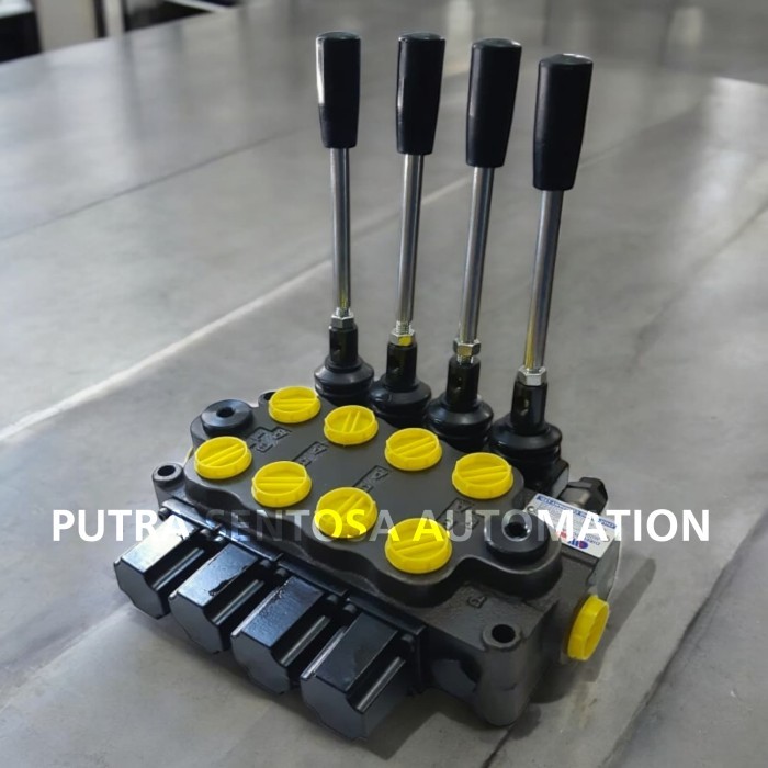 MONOBLOCK HAND VALVE 1/2" 70L 350BAR 4-BANK SPRING CHIA WANG DMD-04-C2-4N