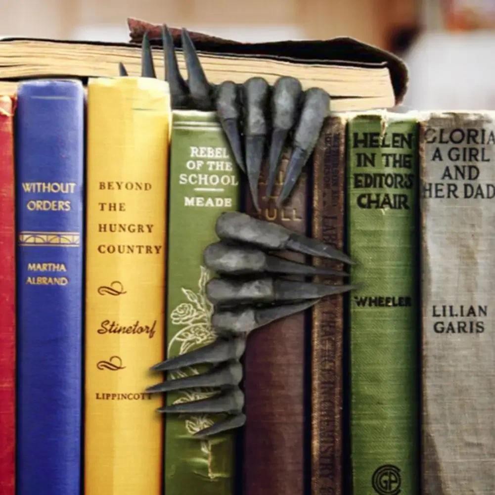 

Thriller Devil's Hand Bookmarks Witch Hand Book Mark Art Figurines Room Ornament Horror Halloween Decor Gifts for Kids Friend