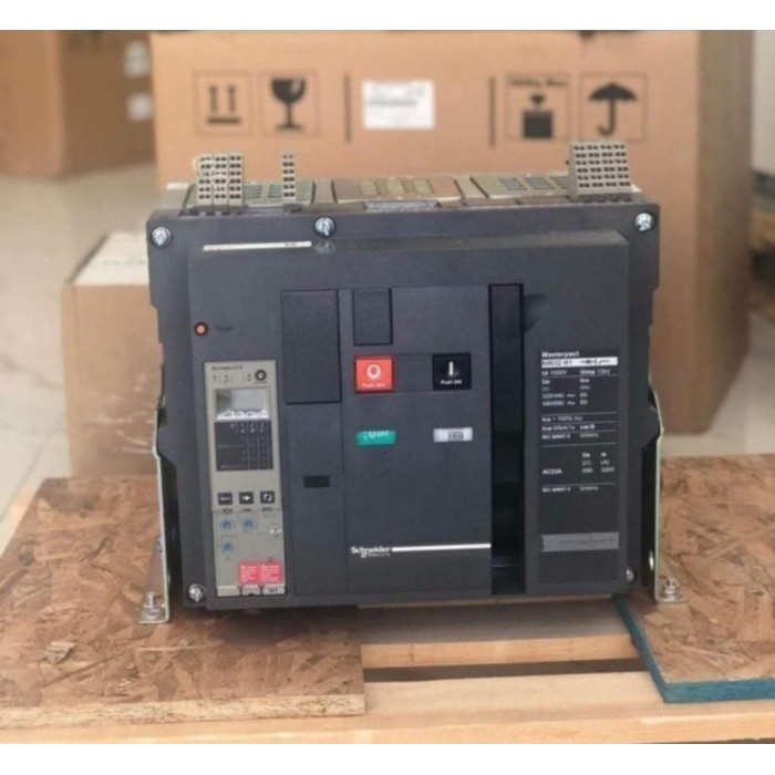 Acb Schneider NW10H1 3P 1000A Schneider Manual Asli Original