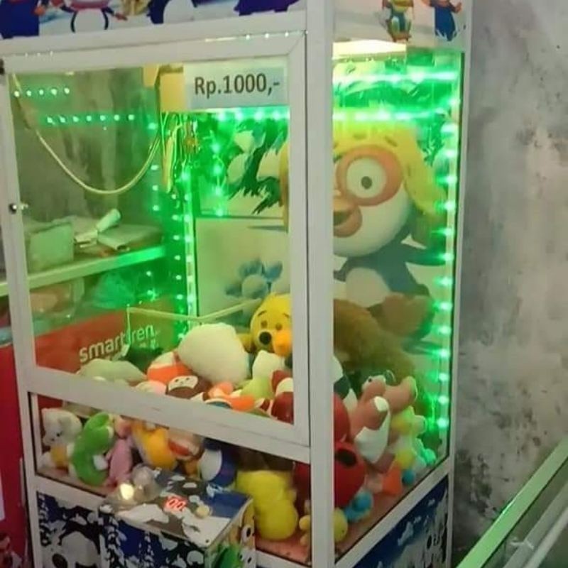 mesin capit boneka murah