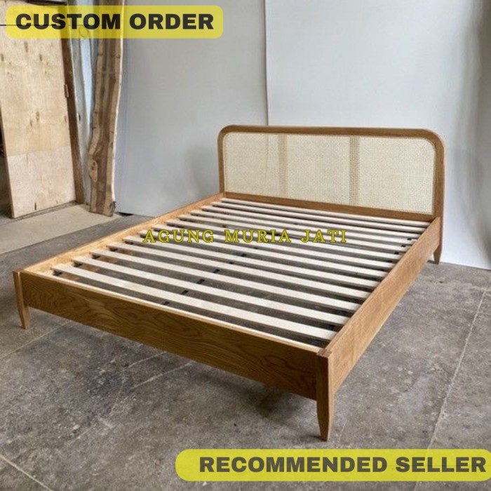 Dipan Minimalis 180x200 Cm Kombinasi Rattan