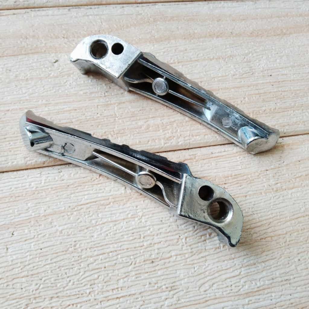 NOS/SET FOOTSTEP PIJAKAN KAKI BELAKANG YAMAHA VIXION LAMA