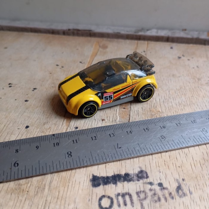 ZS34 hot wheels diecast super gnat