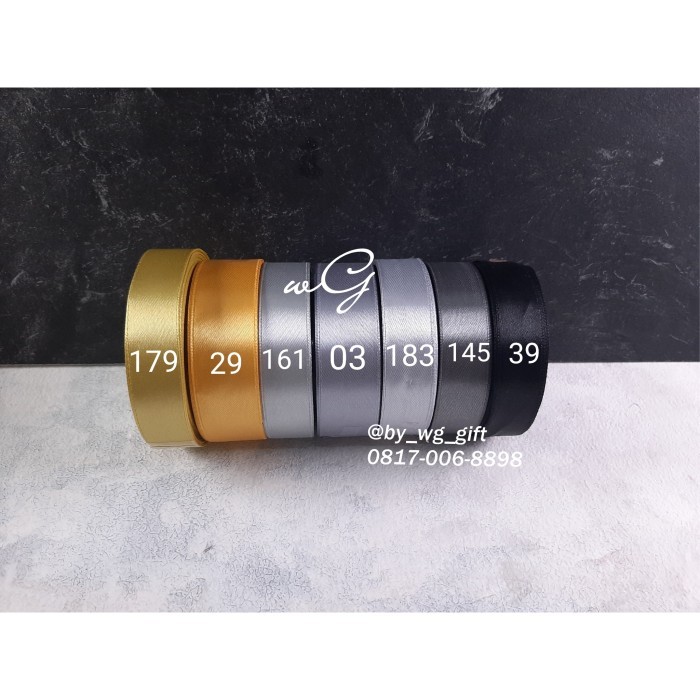 

Pita Satin - Polos ; Mix Colour L ; Mix Size; Panjang 20 yards