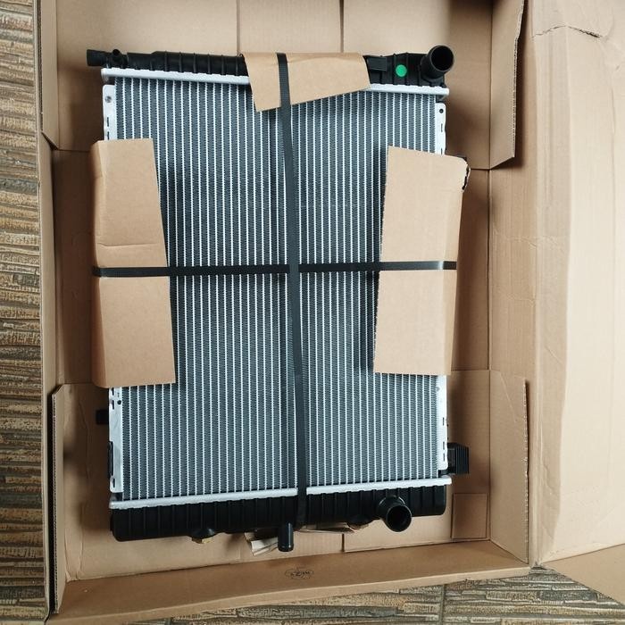 SALE radiator W202 C230 kompressor