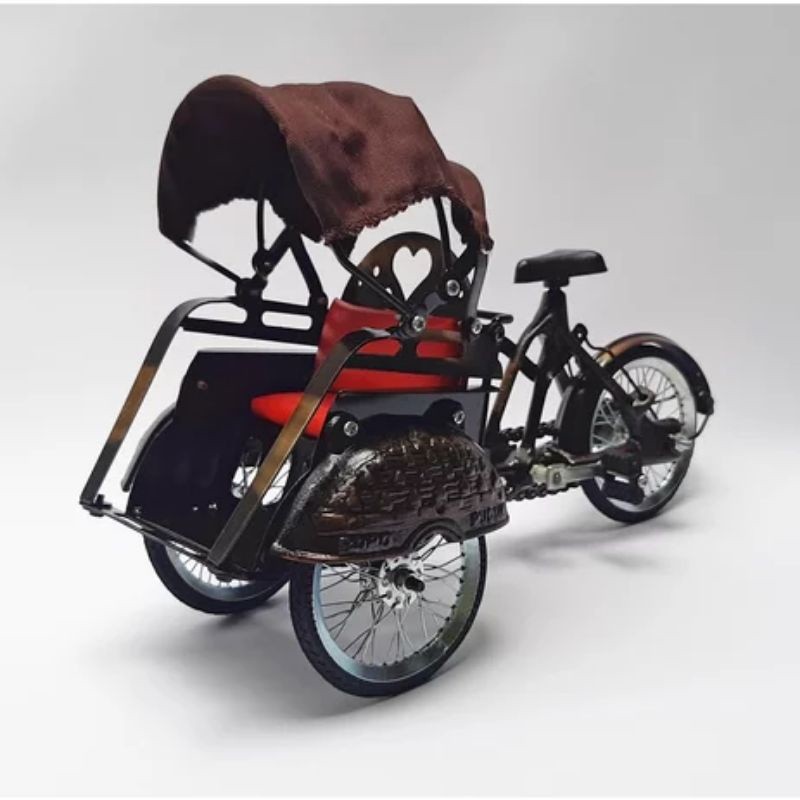 Miniatur becak besi ukuran detail