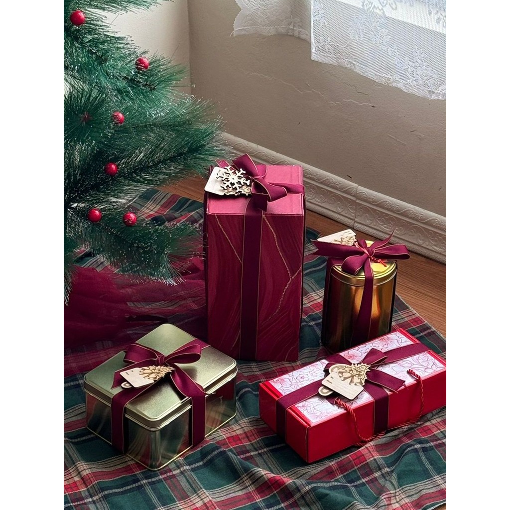 

TWBE 2024 CHRISTMAS HAMPERS | Kado Parsel Natal Estetik by Tablewearbyelin