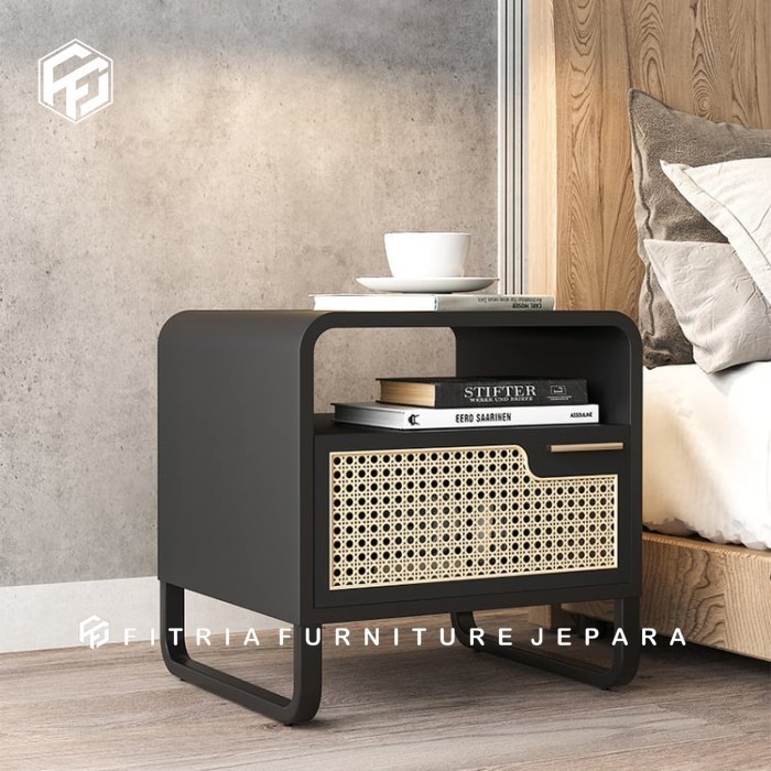 Meja Nakas Kamar Tidur Bedside Table Kayu Jati Industrial Kaki Besi