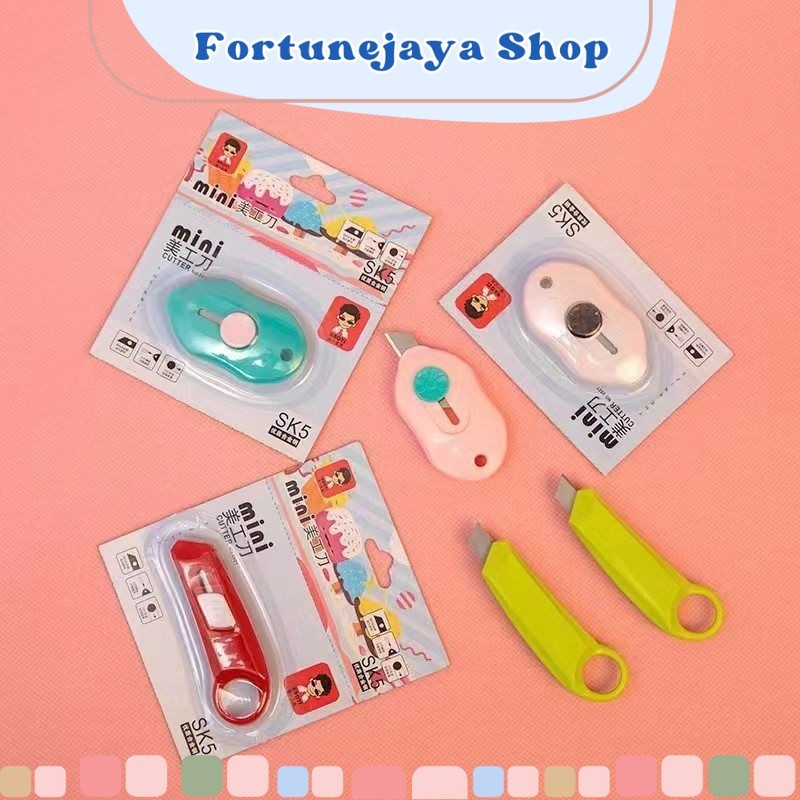 

Fortune- ST7555 [COD] Cutter Mini Kater Pisau Pemotong Kertas Cutter Portable Per 1 Buah