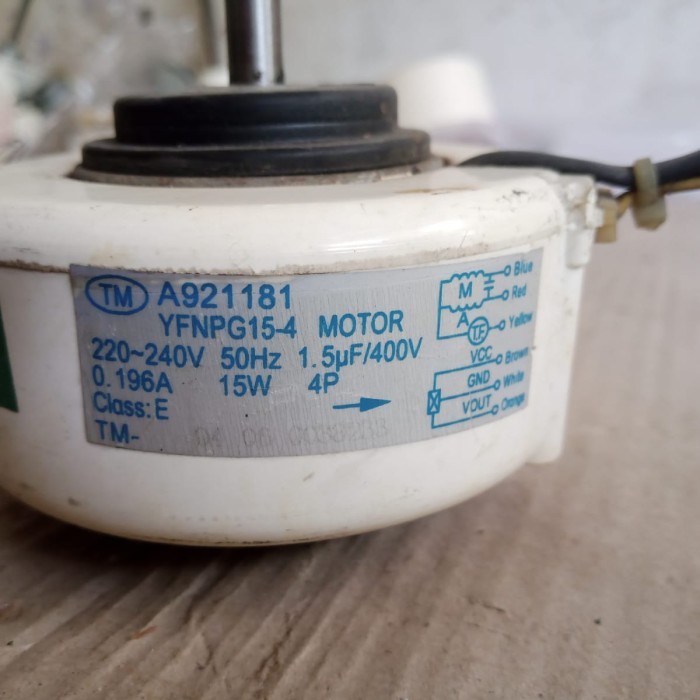 D90 Motor Fan Indoor AC Split Panasonic A921181 YFNPG15-4  MOTOR 220-240V 50Hz 1.5uF 400V 0.196A 15W