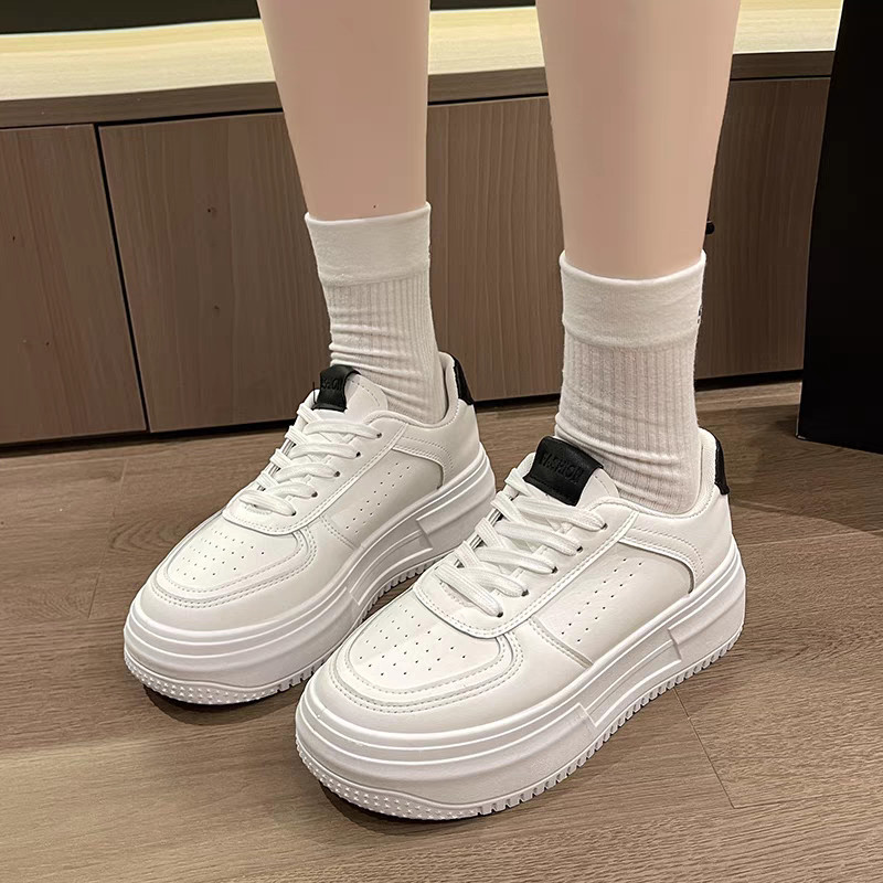 Sepatu Sneakers Wanita Casual Fashion Shoes LV0469
