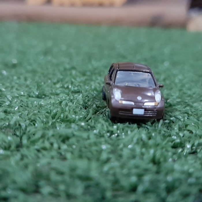 Die cast Nissan March Micra coklat mainan anak skala 150