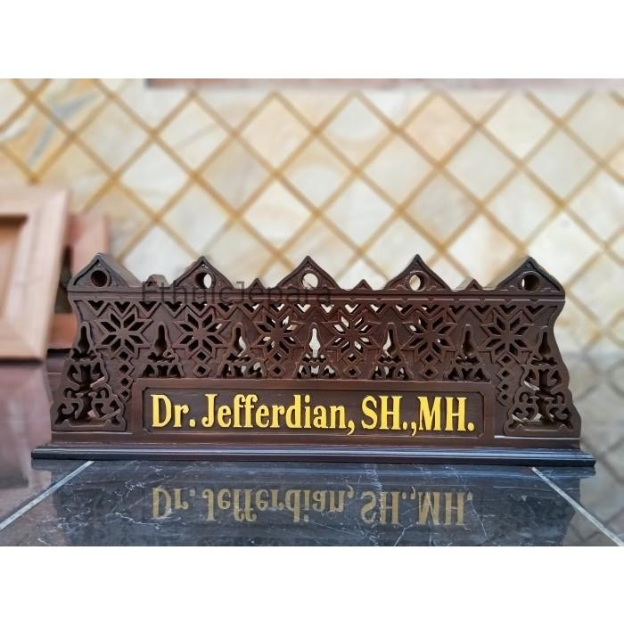

papan nama meja ukiran kayu jati custom logo Termurah Seindonesia EJ4354