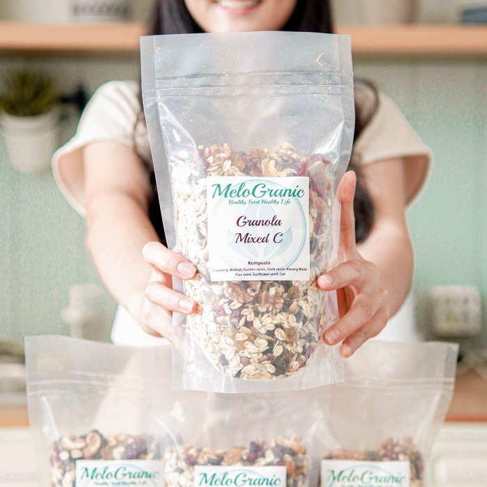 

Healthy Granola Mixed C 500 gram ( Walnut , Mete , Cranberry , Oat ) - Reguler