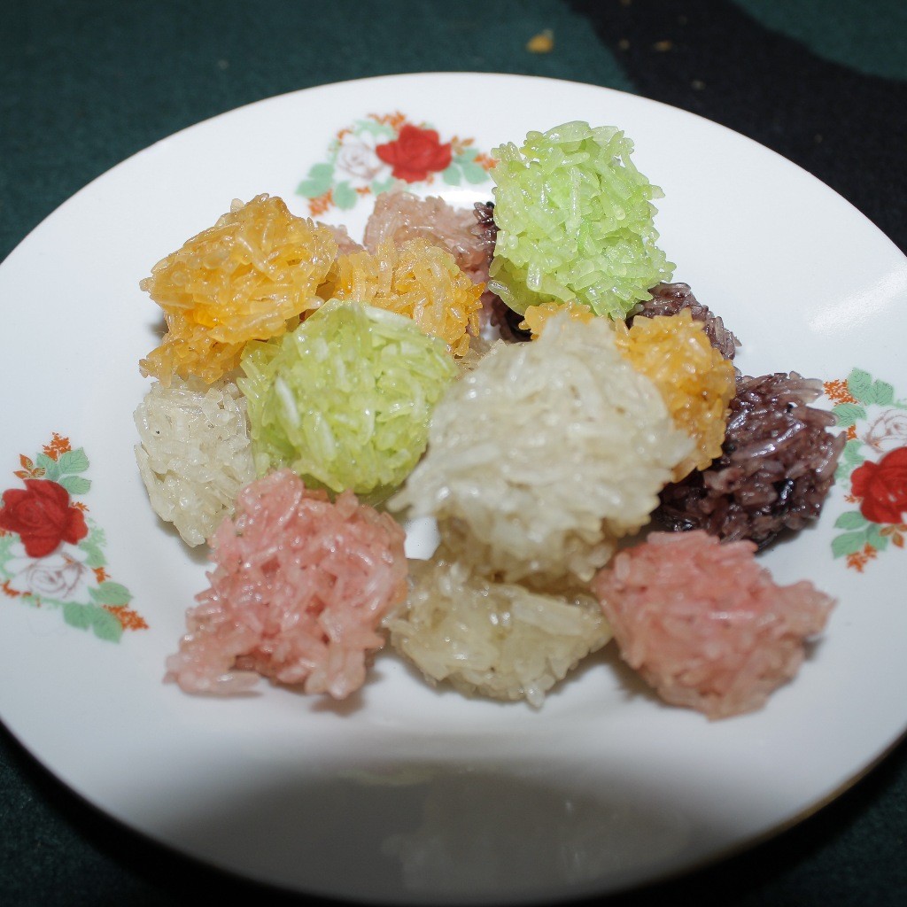 

Rengginang Comot Mini Mentah Ketan Super Mix Tiga Rasa Kencur,Terasi dan ketan Hitam