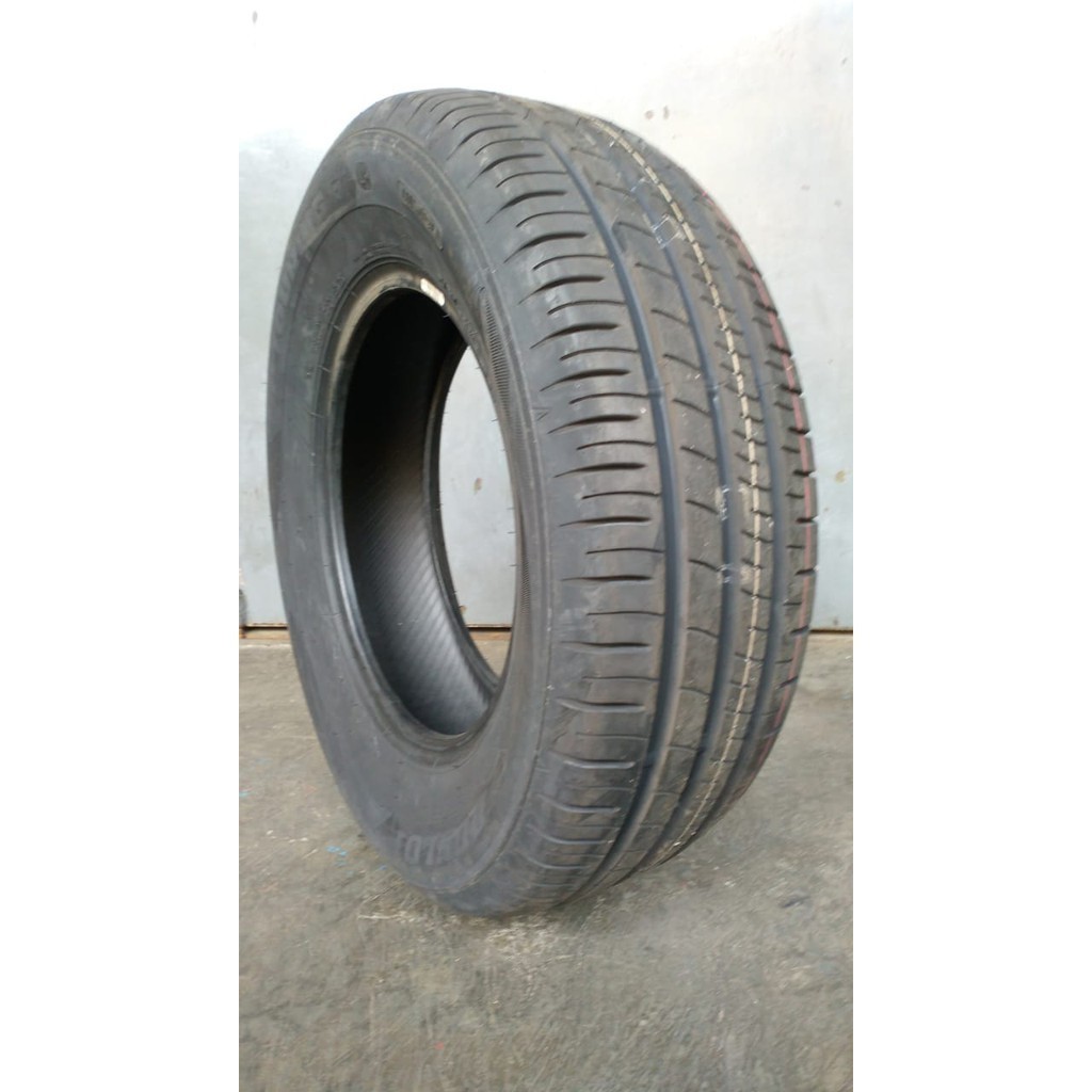 Ban Mobil 215/65 R15 Dunlop Touring R1