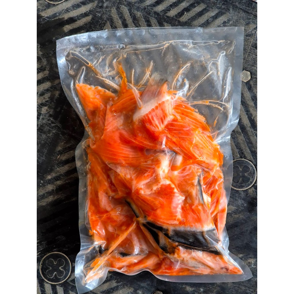 

Tetelan Tulang Ikan Salmon - 1 Kg