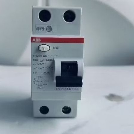 ELCB ABB FH202 AC 40A 0.03A Bekas Bagus
