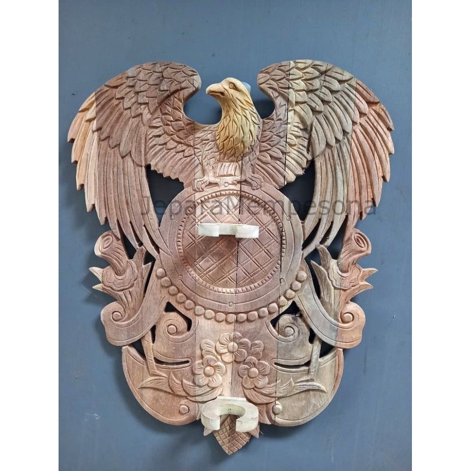 blawong ukir burung garuda dari kayu akasia garap alus mentahan