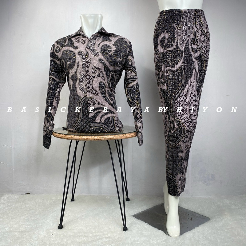 Hiyon - Rok Plisket Couple Pasangan Kemeja Batik Pria Lengan Panjang Slimfit Baju Wisuda Lamaran