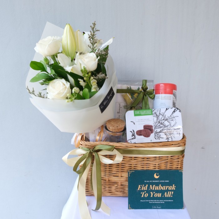 

[Best Seller] FESTIVE RATTAN HAMPER | Corporate Gift Parcel by Le Bliss Bouquet
