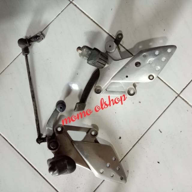 Original footstep depan cbr 150 old thailans cbr old cbr 150r old cbu thailand