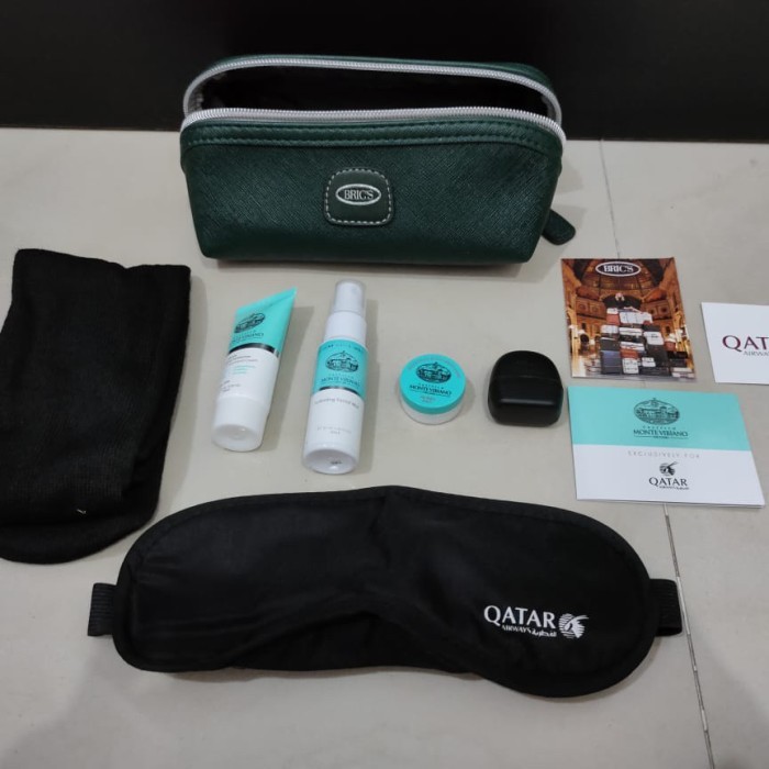 ✨READY✨ -Amenity kit BRICS (green) by Qatar Airlines