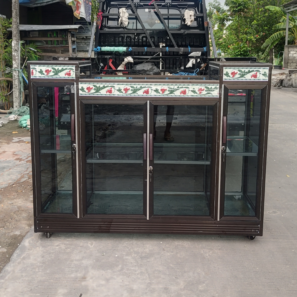 Buvet TV Alumunium & Kaca Full Riben