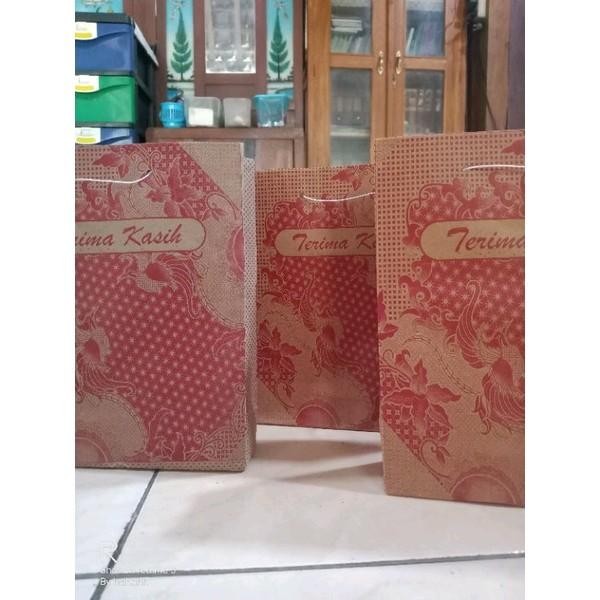 

50 pcs paperbag tas souvenir batik terlaris