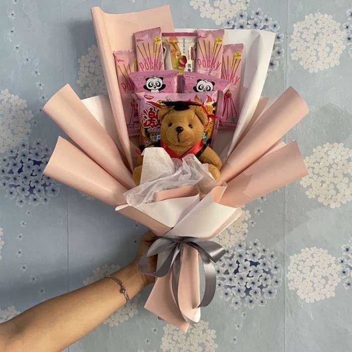 

[READY] cod sovenir Snack Bouquet 1 [Buket Snack, Buket Coklat, Buket Boneka] - Green C