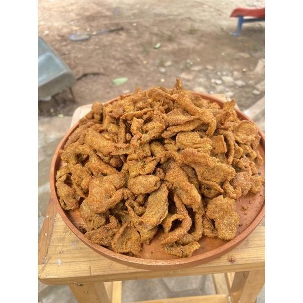 

Kripik kulit kriukk ayam pedas daun jeruk 250gr Keripik Kulit Kering Makanan