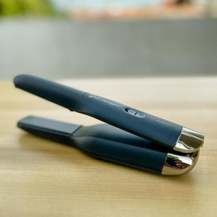 JT GHD Unplugged Styler, Cordless Flat Iron, Catokan Travel Nirkabel - Black