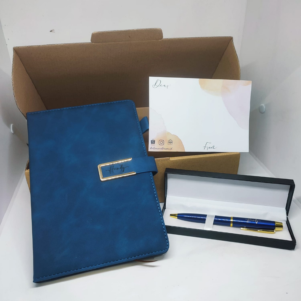 

[KHUSUS GROSIR] Paket Hampers Agenda dan Pena Custom Corporate Gift Set/ Hampers Hadiah Agenda Custom Nama dan Pena Custom Nama dengan Box Pena dan Kartu Ucapan