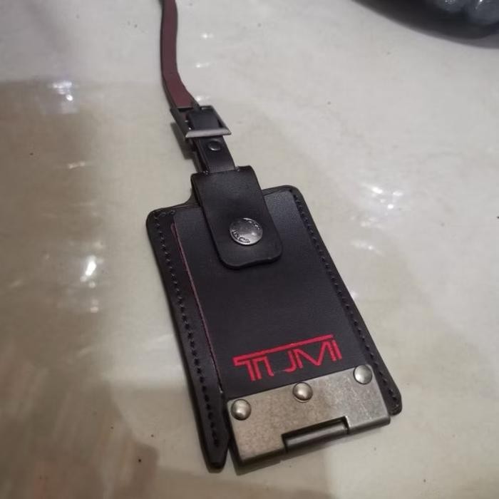 

NAME TAG ACCESORIES T U M I PRIA - 1