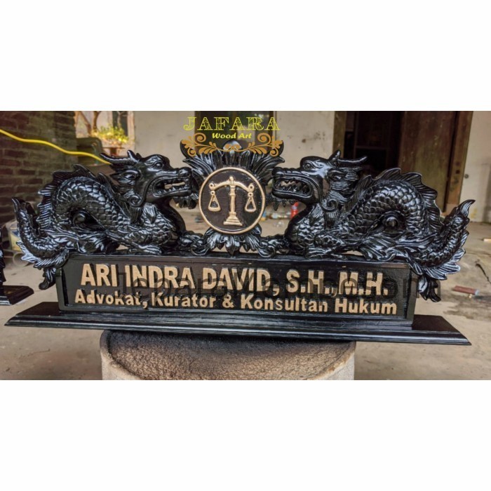 Papan Nama Ukir Kayu Motif Naga, Papan Nama Meja Kantor Naga Kembar