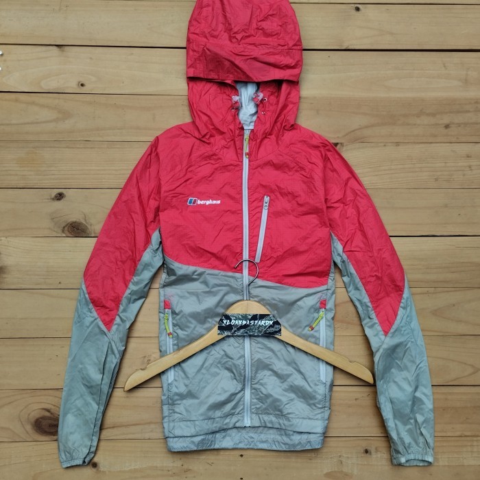 Berghaus gorpcore jacket goretex