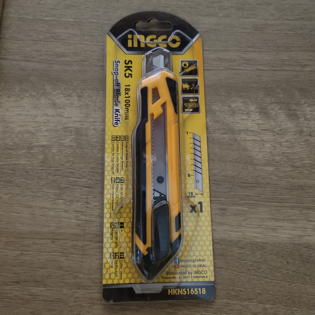 

Cutter INGCO Autolux 18x100mm/Cutter pemotongan HKNS16518