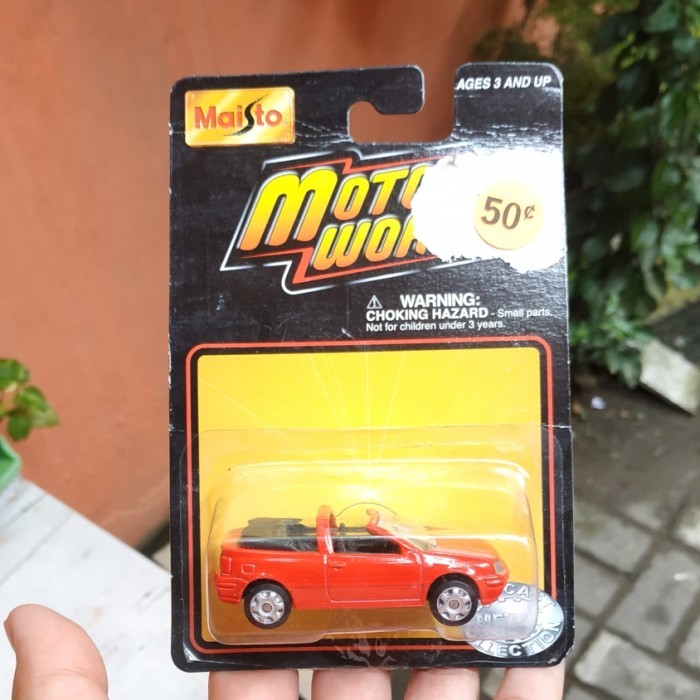 Maisto Volkswagen Golf GTI Cabrio 1998 VW Miniatur Mainan Diecast